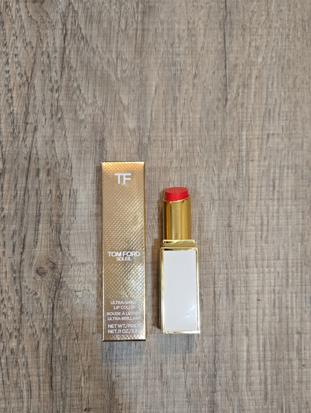 NWT!!! Tom Ford Red Lipstick in Gold - Shade Ile D'Amour